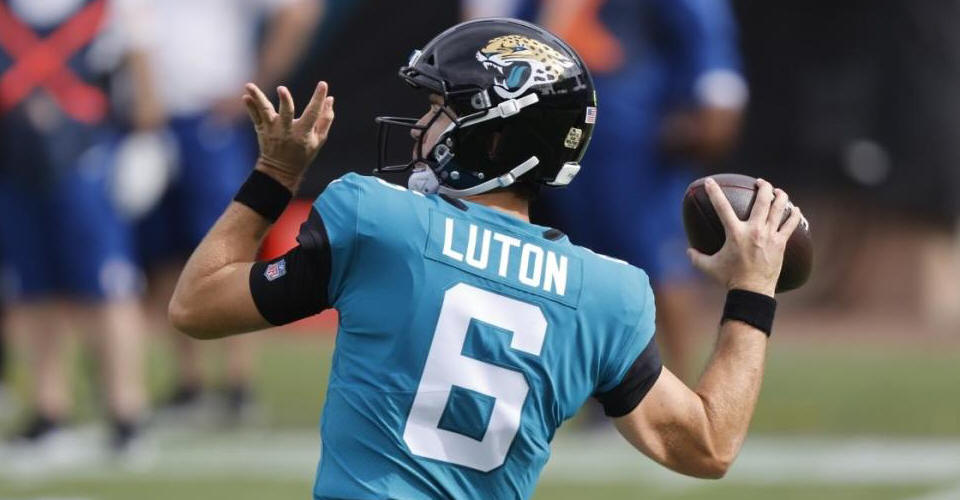 NFL Week 9 scores, highlights, updates, schedule: Jake Luton nearly pulls  off late-game magic in first start - CBSSports.com