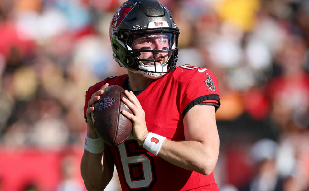 Bucs QB Baker Mayfield 'full go' with playoff spot on the line | Reuters