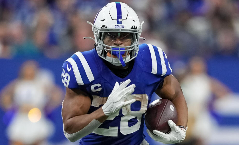 NFLN: Jonathan Taylor 'Visibly Frustrated' on RB Zoom Call amid Colts  Contract Rumors